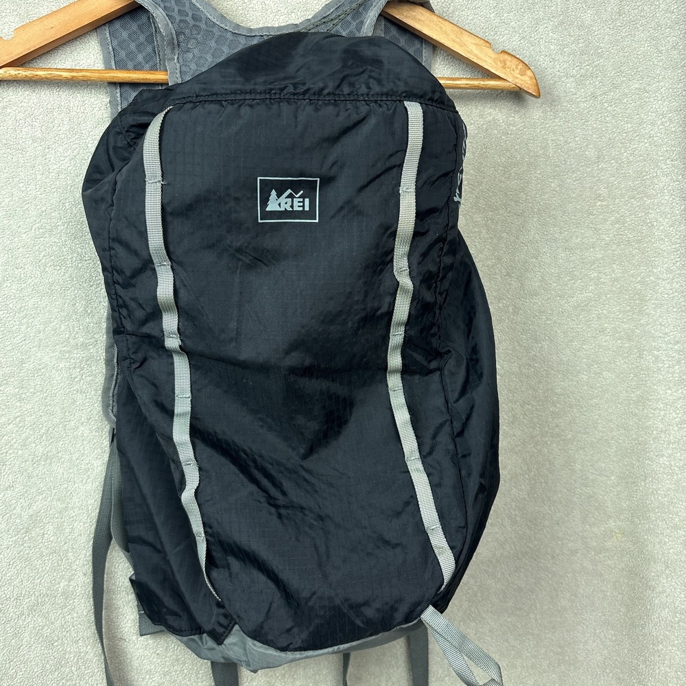 REI Flash 18 Drawstring Packable Lightweight Hiking Daypack Black